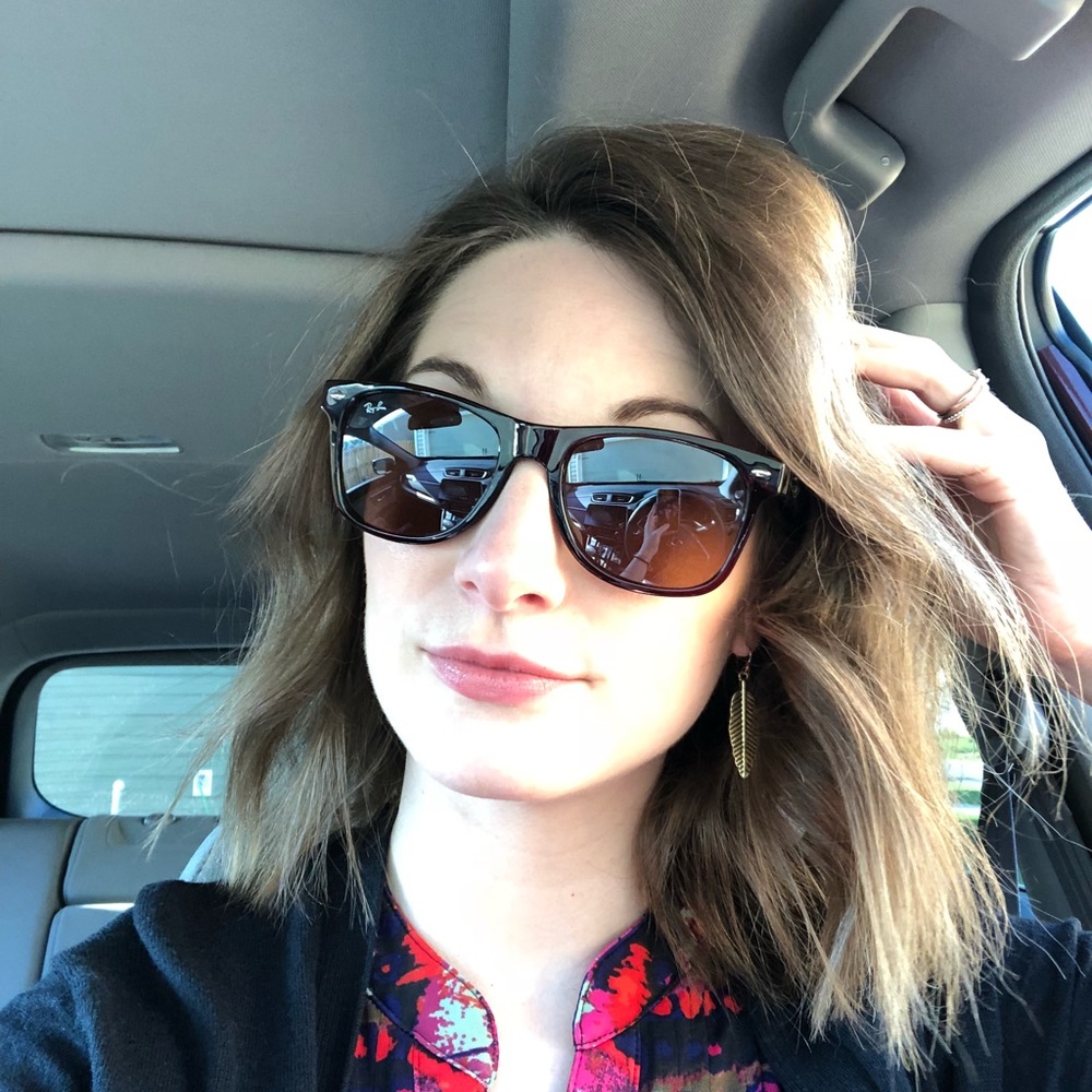 Meet your Posher, Noelle